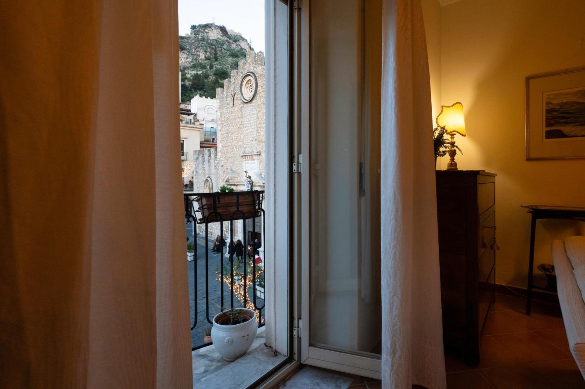 Duomo Square Apartment Taormina Eksteriør billede